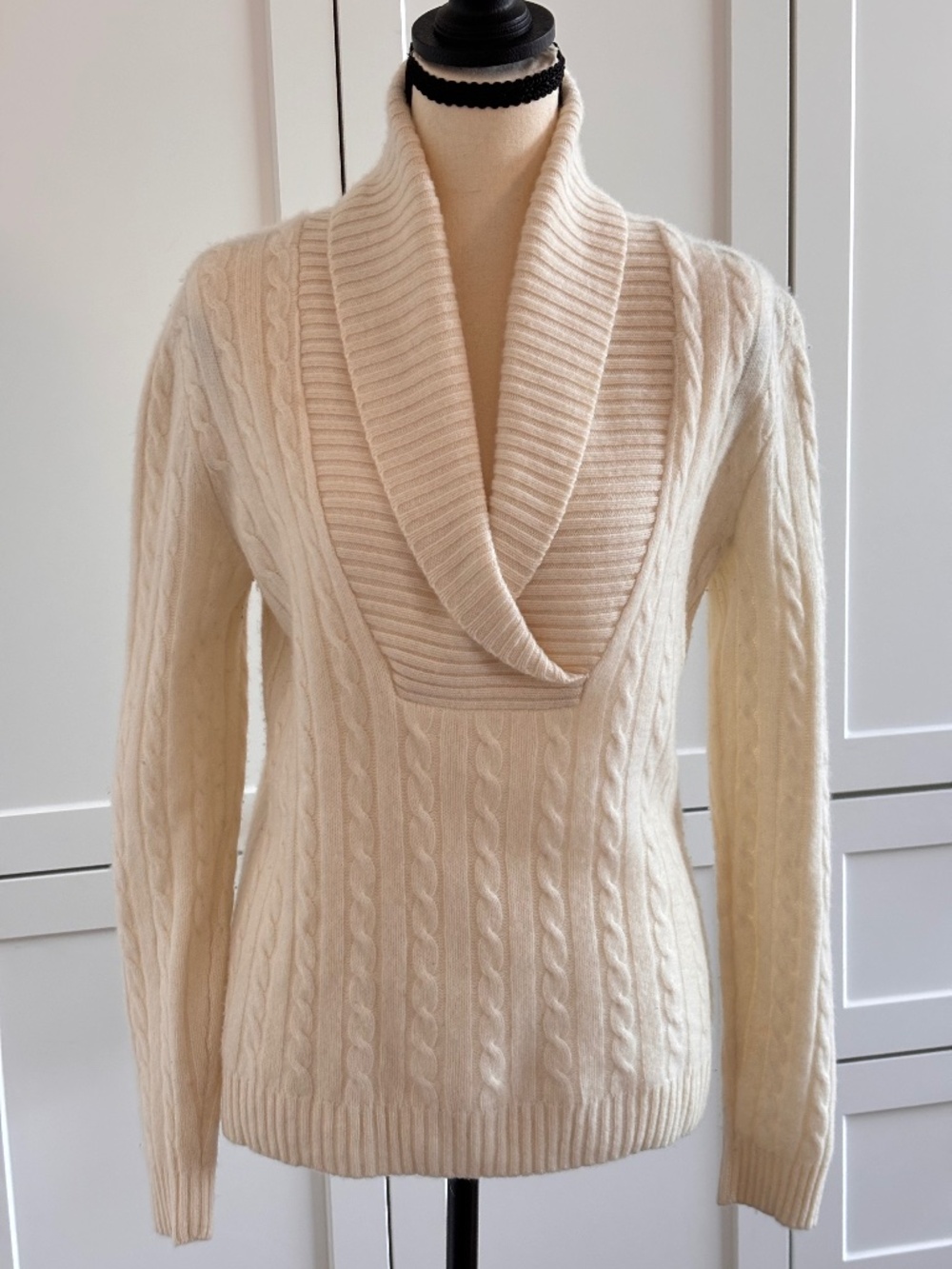 Lauren Ralph Lauren 100% Cashmere Cable Knit Sweater | Size M | Cream | Shawl Co